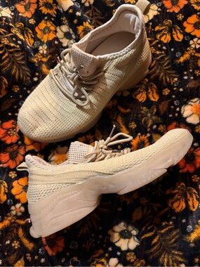 Women’s Lightweight Knit with bling